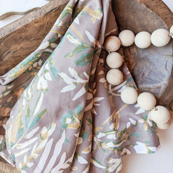 Floral pattern linen napkin