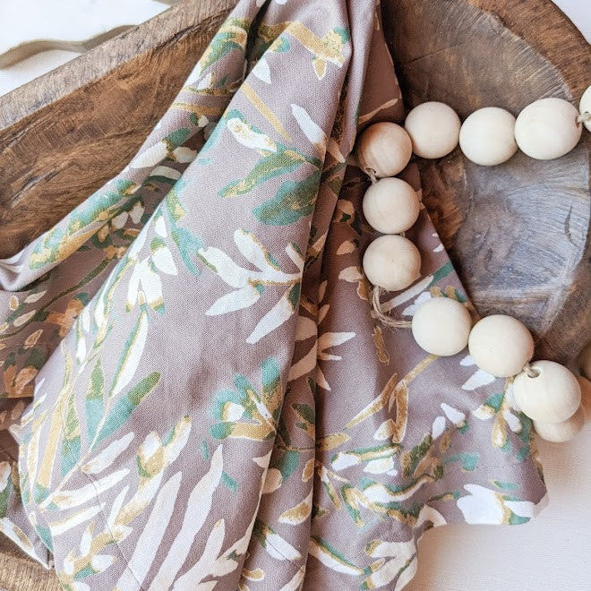 Floral pattern linen napkin